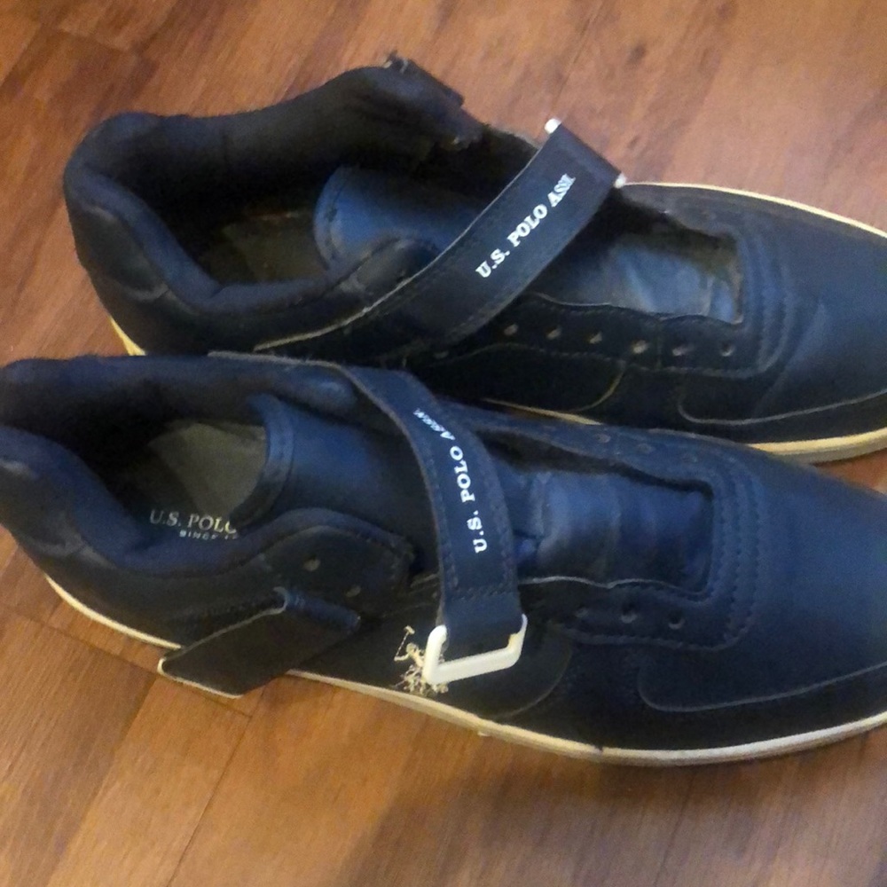👟 - Picture 2 of 3